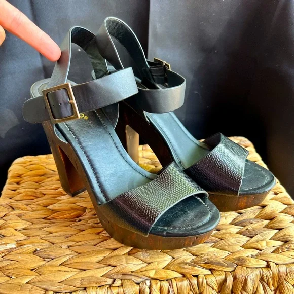 BAMBOO Black heeled sandals WOMEN SIZE 7 - Picture 1 of 9